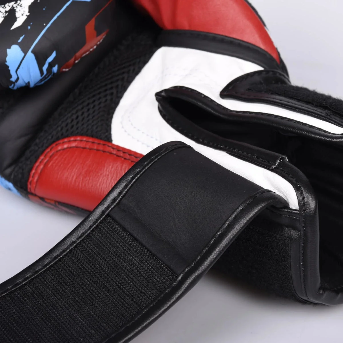 Black 8 Weapons Cut Like A Blade 2.0 Boxing Gloves - Image 7