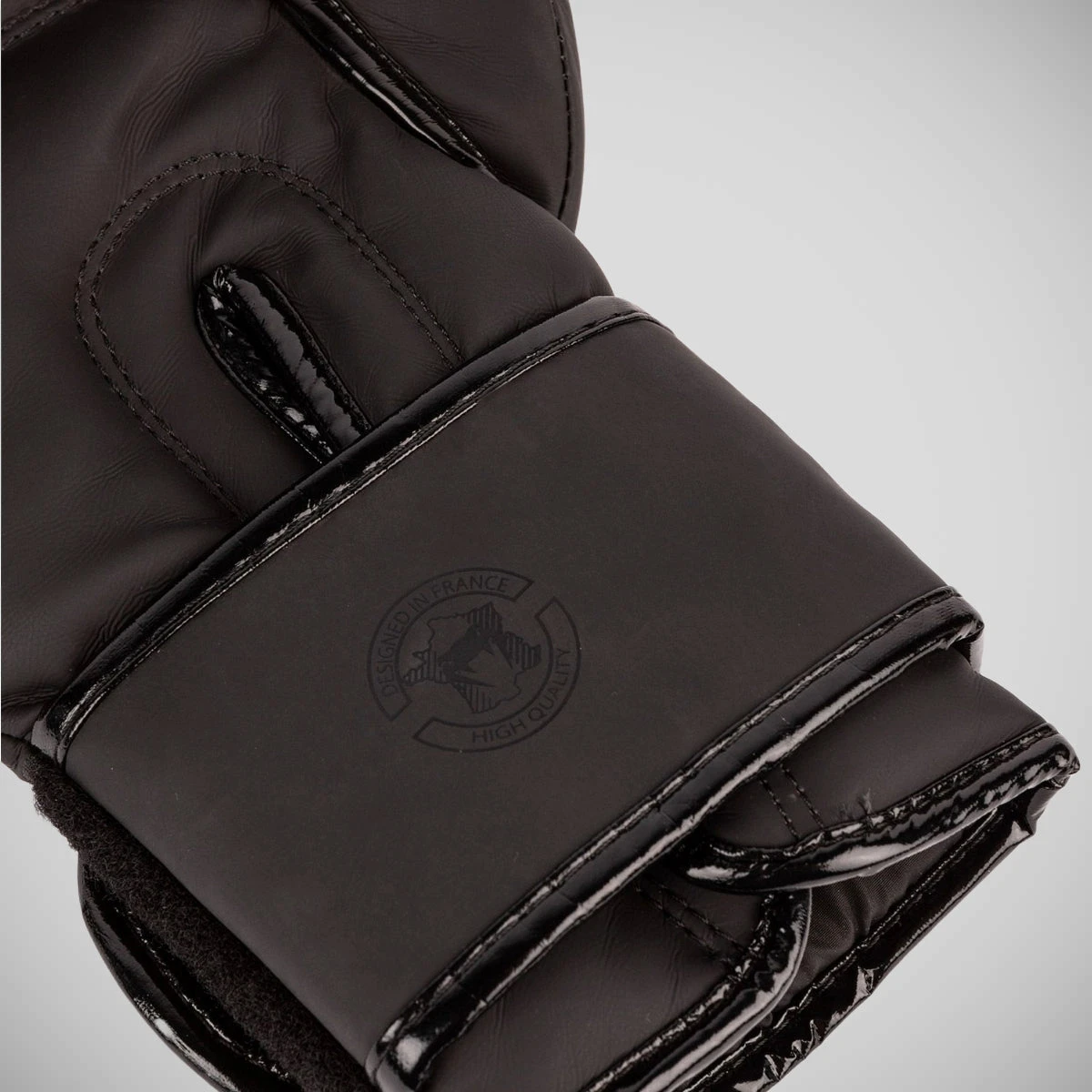 Black/Black Venum Contender 2.0 Boxing Gloves - Image 4