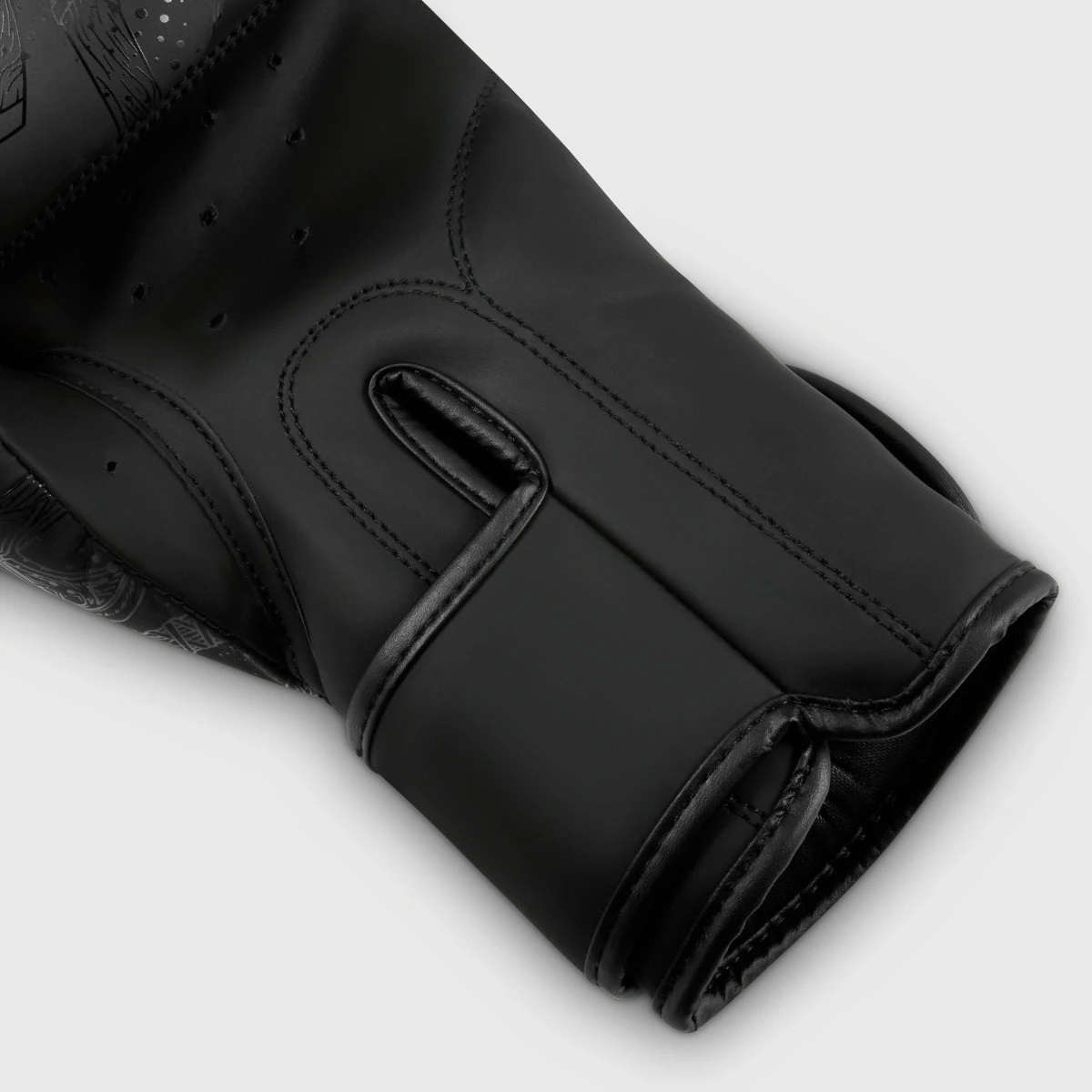 Black/Bronze Fumetsu Mjolnir Boxing Gloves - Image 5