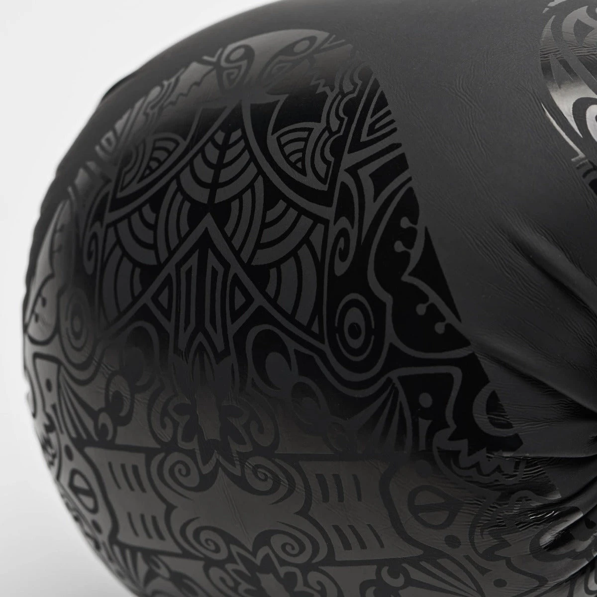 Black Leone Maori Boxing Gloves - Image 5