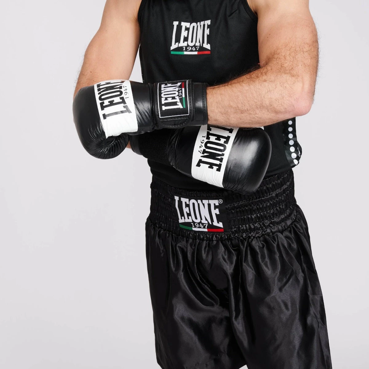 Black Leone Shock Boxing Gloves - Image 8