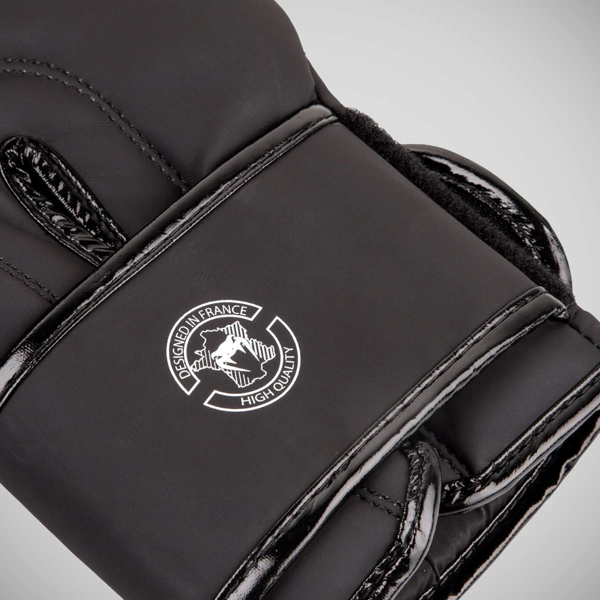 Black/White Venum Contender 2.0 Boxing Gloves - Image 5