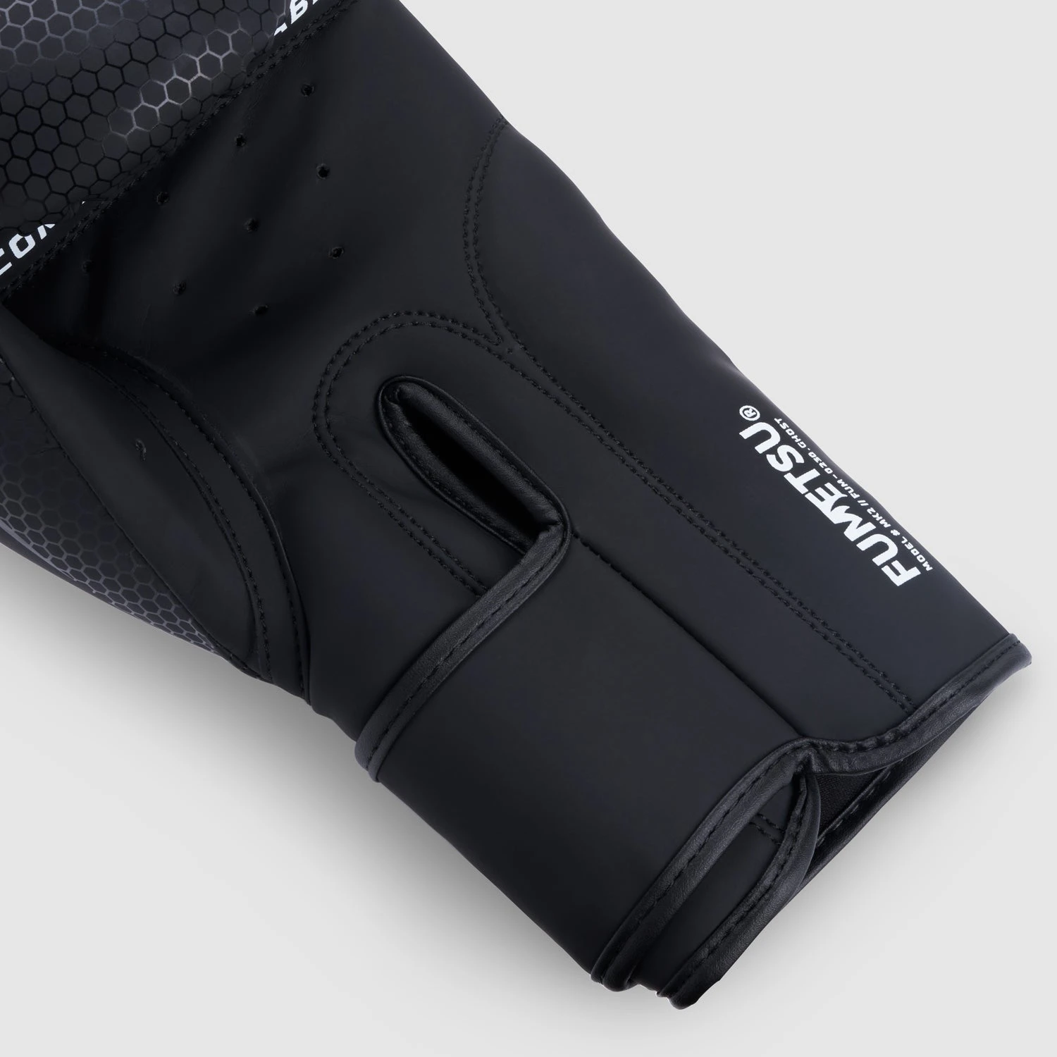 Black/Black Fumetsu Ghost MK2 Boxing Gloves - Image 3