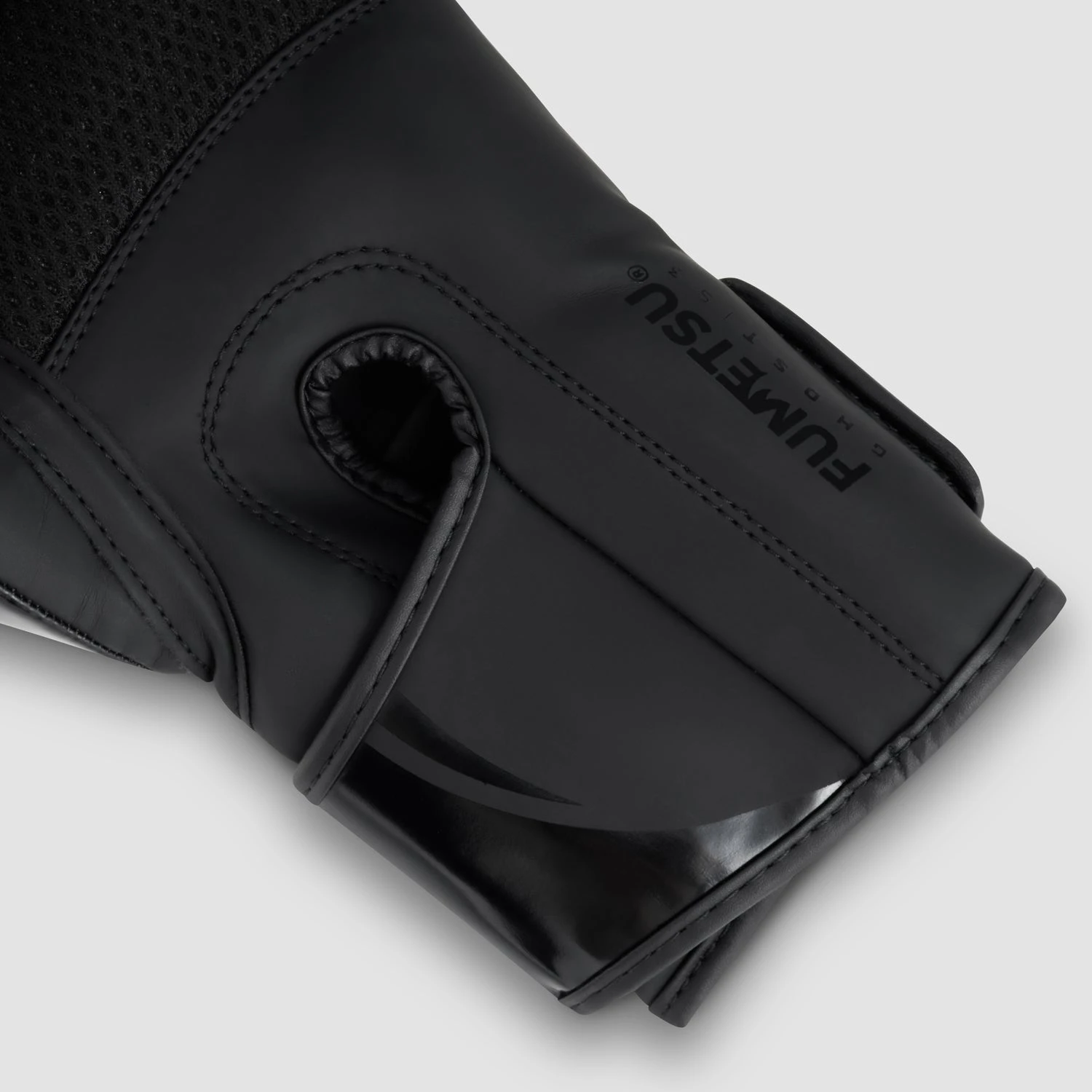 Black/Black Fumetsu Ghost S3 Kids Boxing Gloves - Image 3