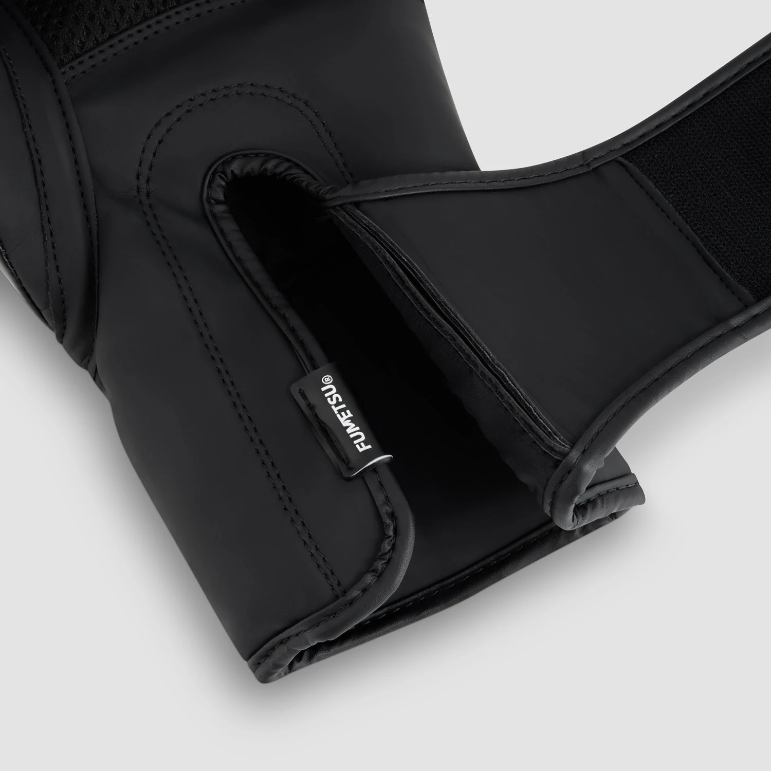 Black/Black Fumetsu Ghost S3 Kids Boxing Gloves - Image 5