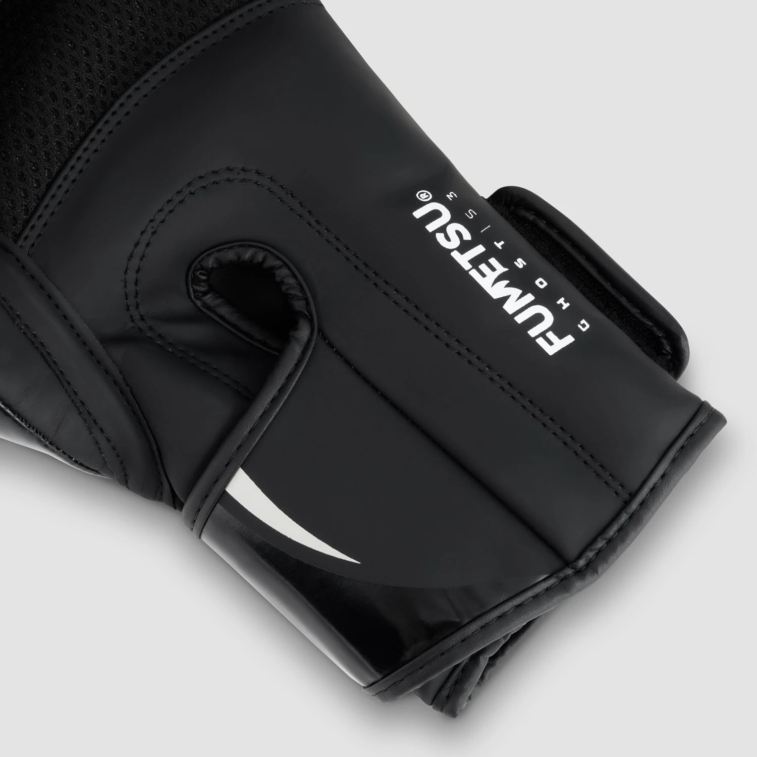 White/Black/Grey Fumetsu Ghost S3 Boxing Gloves - Image 4