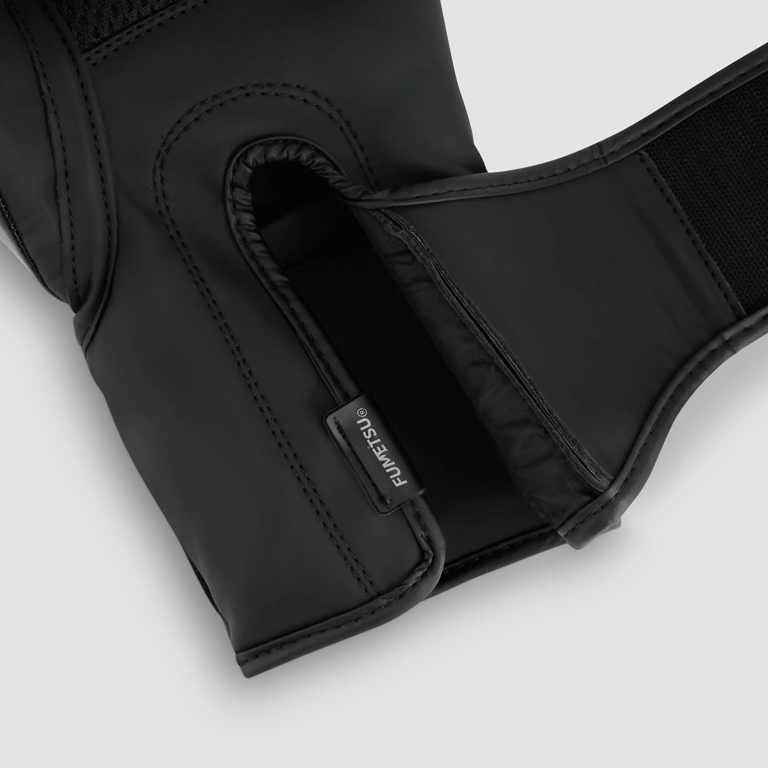 White/Black/Grey Fumetsu Ghost S3 Boxing Gloves - Image 5