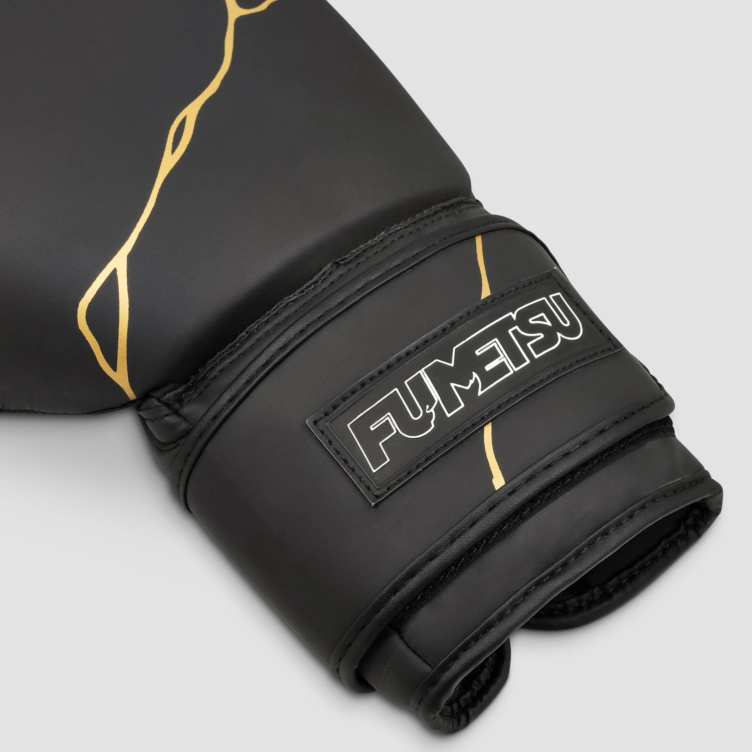 Black/Gold Fumetsu Kintsugi Boxing Gloves - Image 3