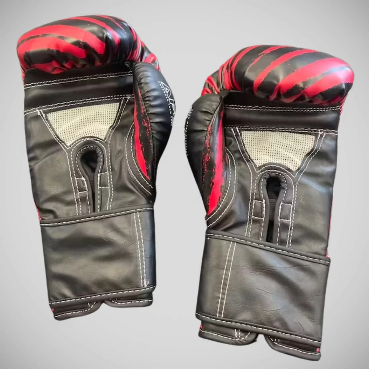Red/Black Century Brave Youth Boxing Gloves - Image 2