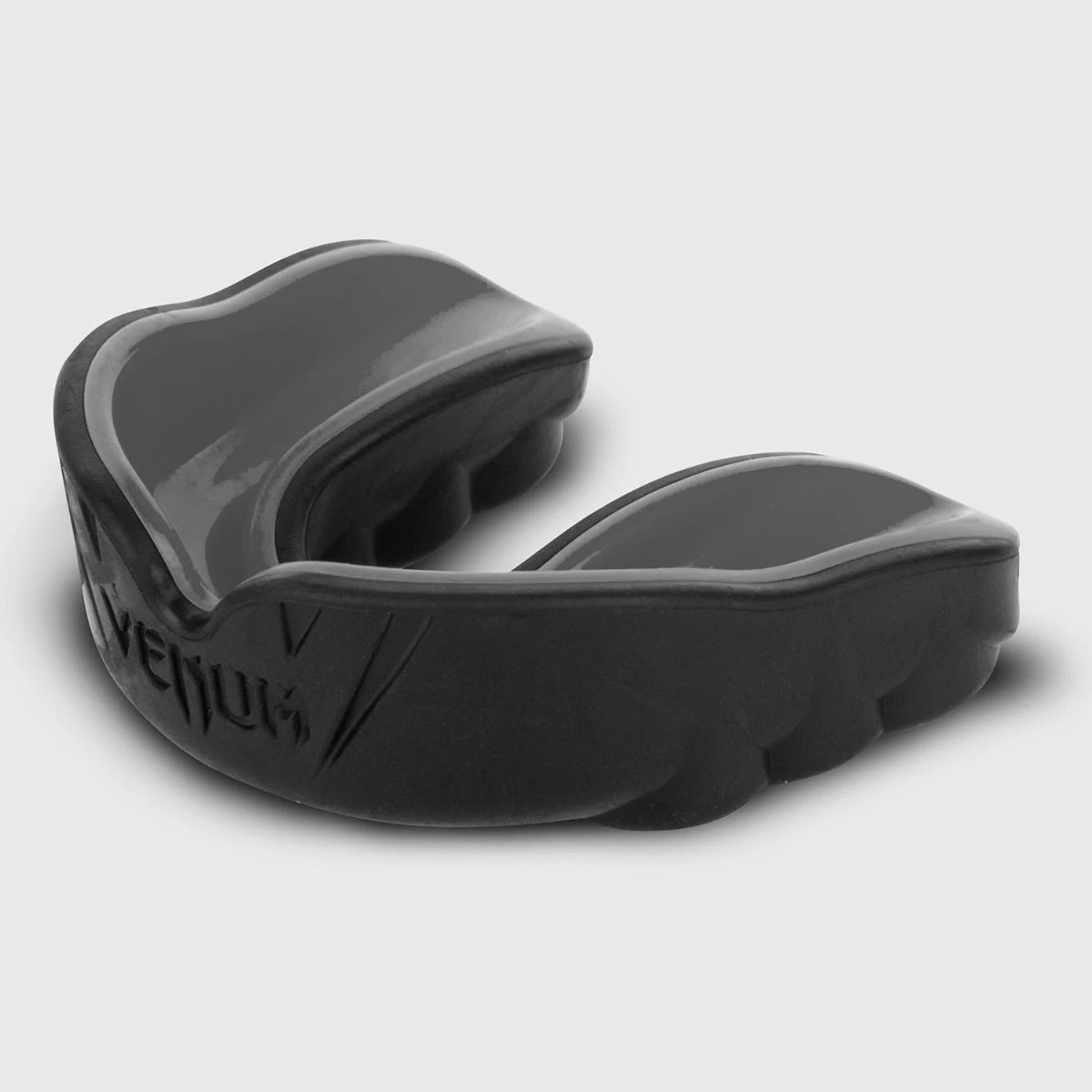 Black/Black Venum Challenger Mouthguard - Image 3