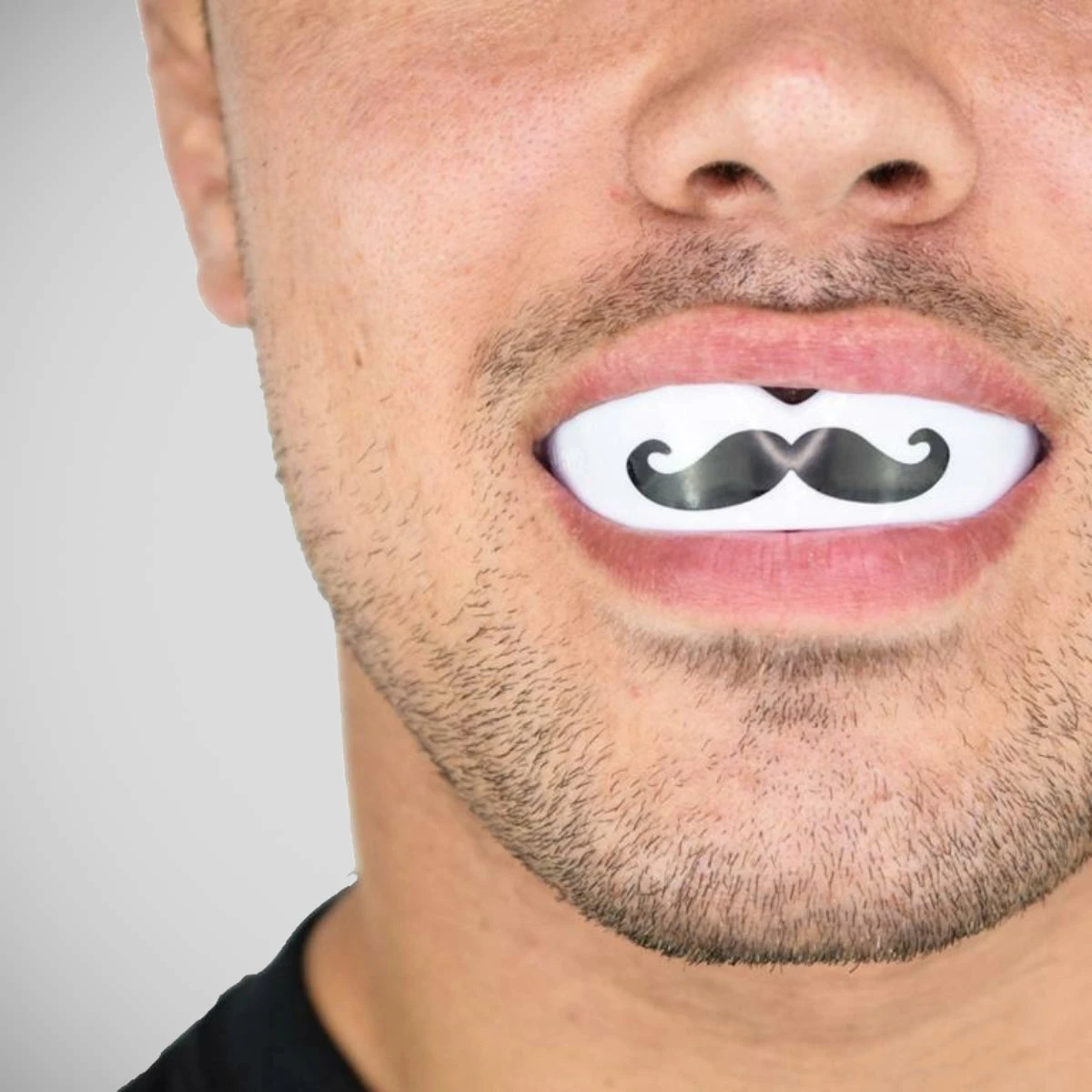White/Black SafeJawz Extro Mo Mouth Guard - Image 4